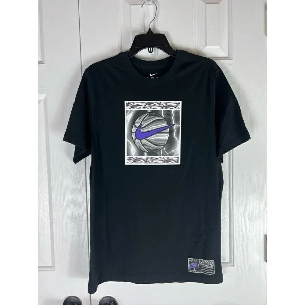 NWOT Mens Nike Nlack Tee Size M